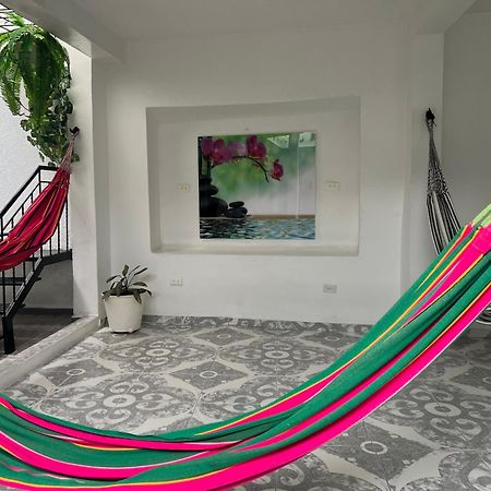 Helena Hostel Cali Bagian luar foto