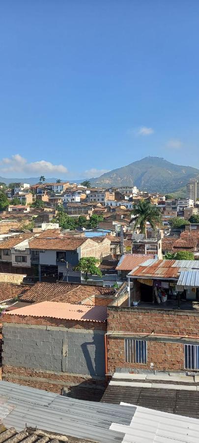 Helena Hostel Cali Bagian luar foto