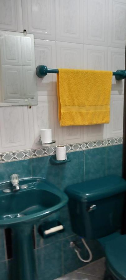 Helena Hostel Cali Bagian luar foto